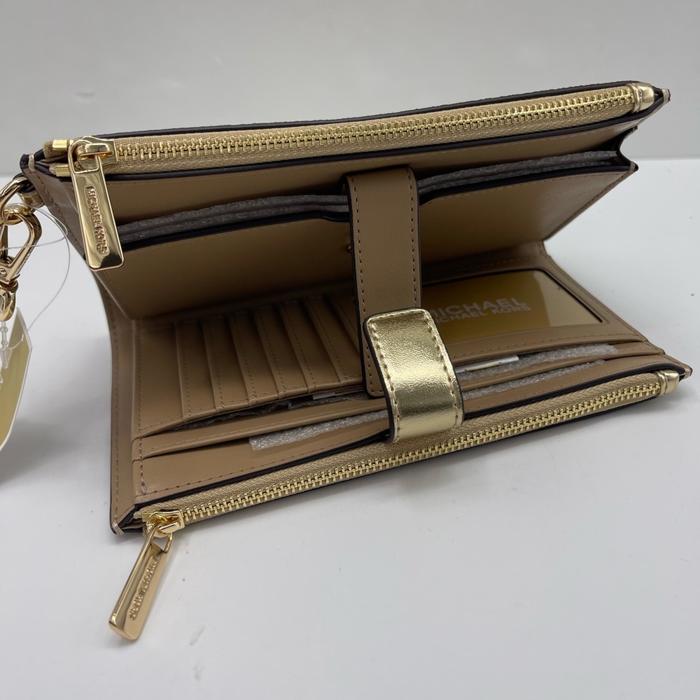 MICHAEL KORS JST Lg Double Zip Signature Logo Wristlet Wallet Phon
Pale Gold
NWT - Picture 7 of 16